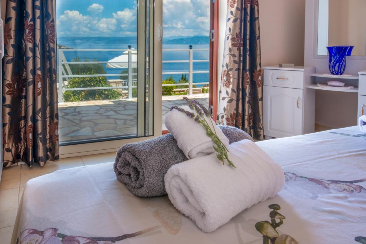 Villa Avgerini Paxos Гайос Екстериор снимка