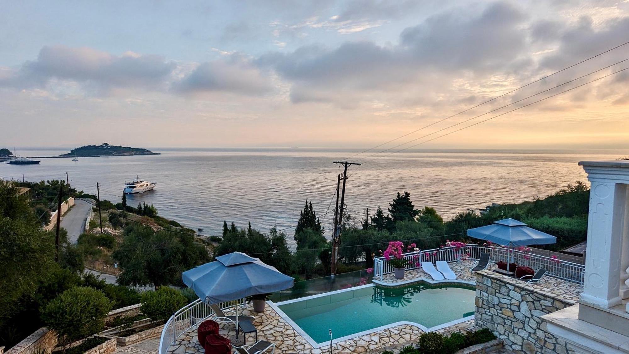 Villa Avgerini Paxos Гайос Екстериор снимка