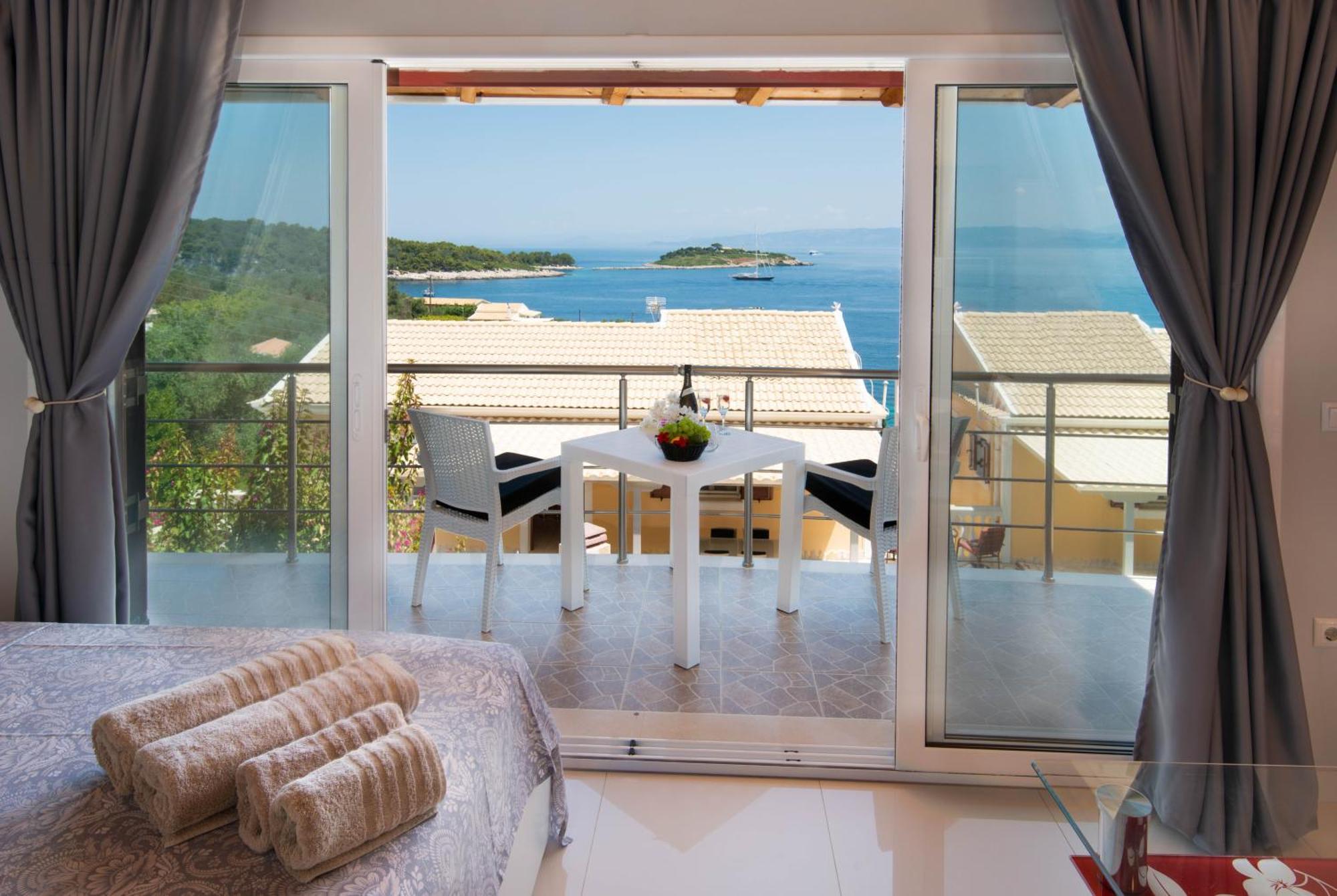 Villa Avgerini Paxos Гайос Екстериор снимка
